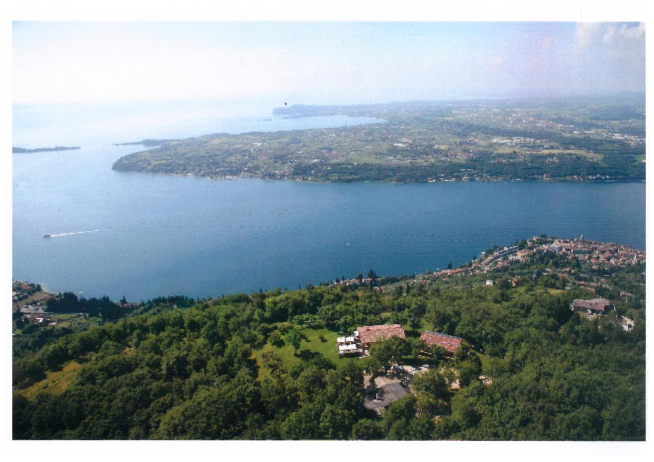 La Fiocchina - Magic Place - Apartments & Studios In Garda Lake - Countryside Farmhouse, Inside The Middle Of The Lake 萨罗 外观 照片