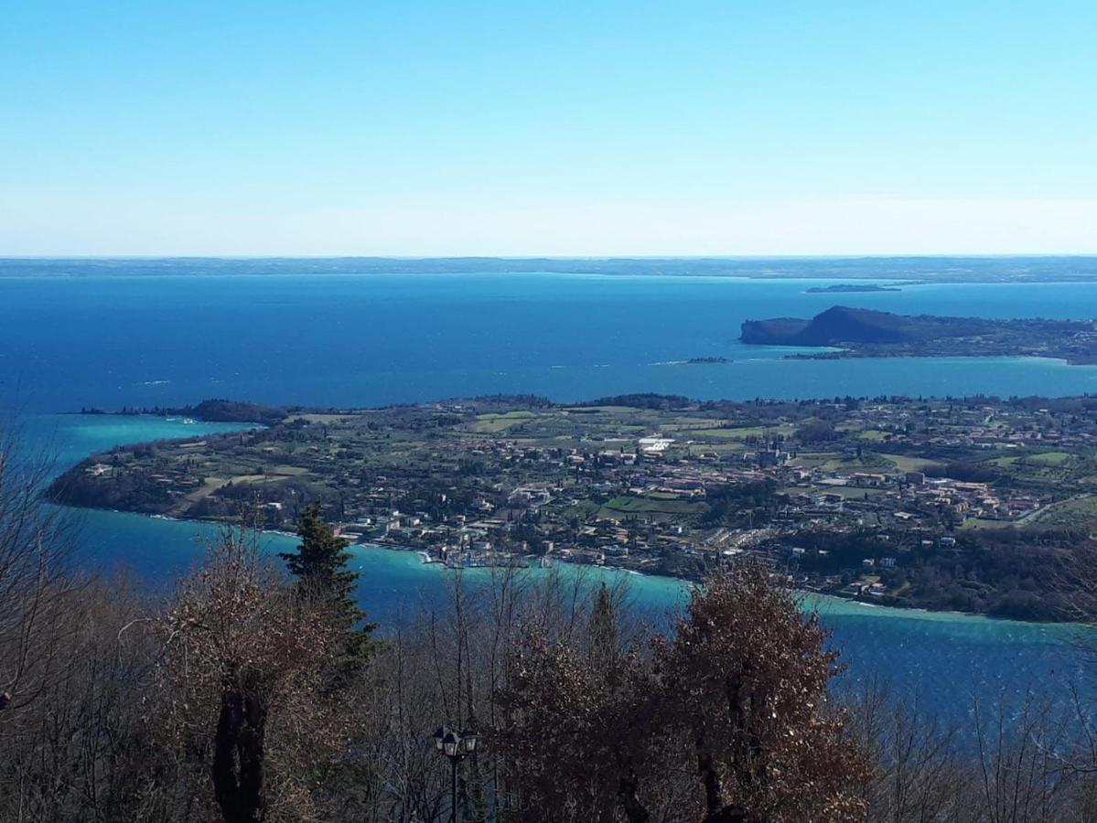 La Fiocchina - Magic Place - Apartments & Studios In Garda Lake - Countryside Farmhouse, Inside The Middle Of The Lake 萨罗 外观 照片