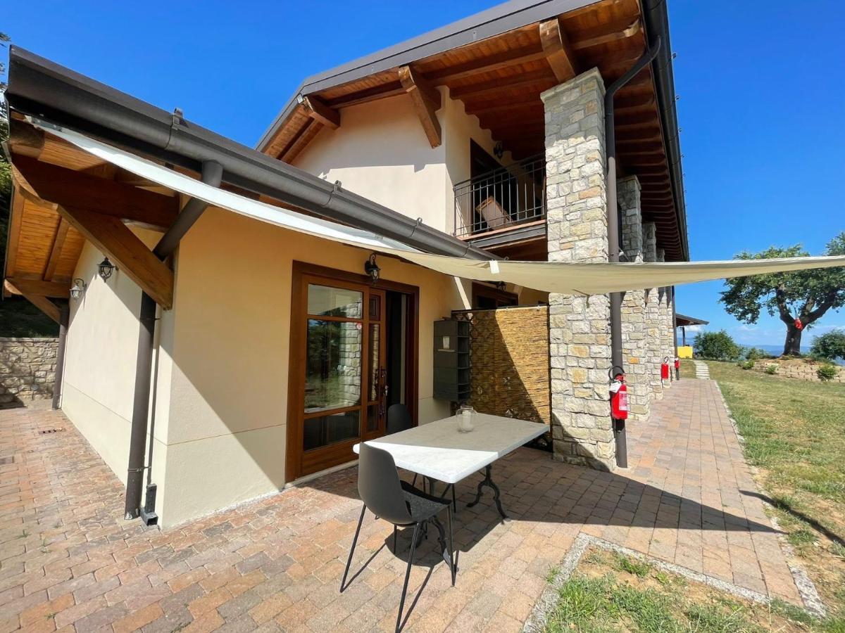 La Fiocchina - Magic Place - Apartments & Studios In Garda Lake - Countryside Farmhouse, Inside The Middle Of The Lake 萨罗 外观 照片