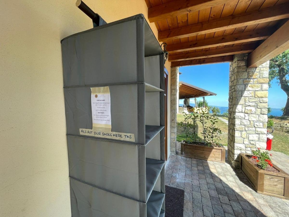 La Fiocchina - Magic Place - Apartments & Studios In Garda Lake - Countryside Farmhouse, Inside The Middle Of The Lake 萨罗 外观 照片